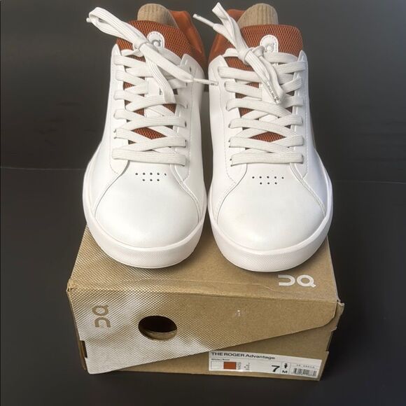 On Cloud Men Leather Running White and Tan Sneakers - Picture 1 of 10